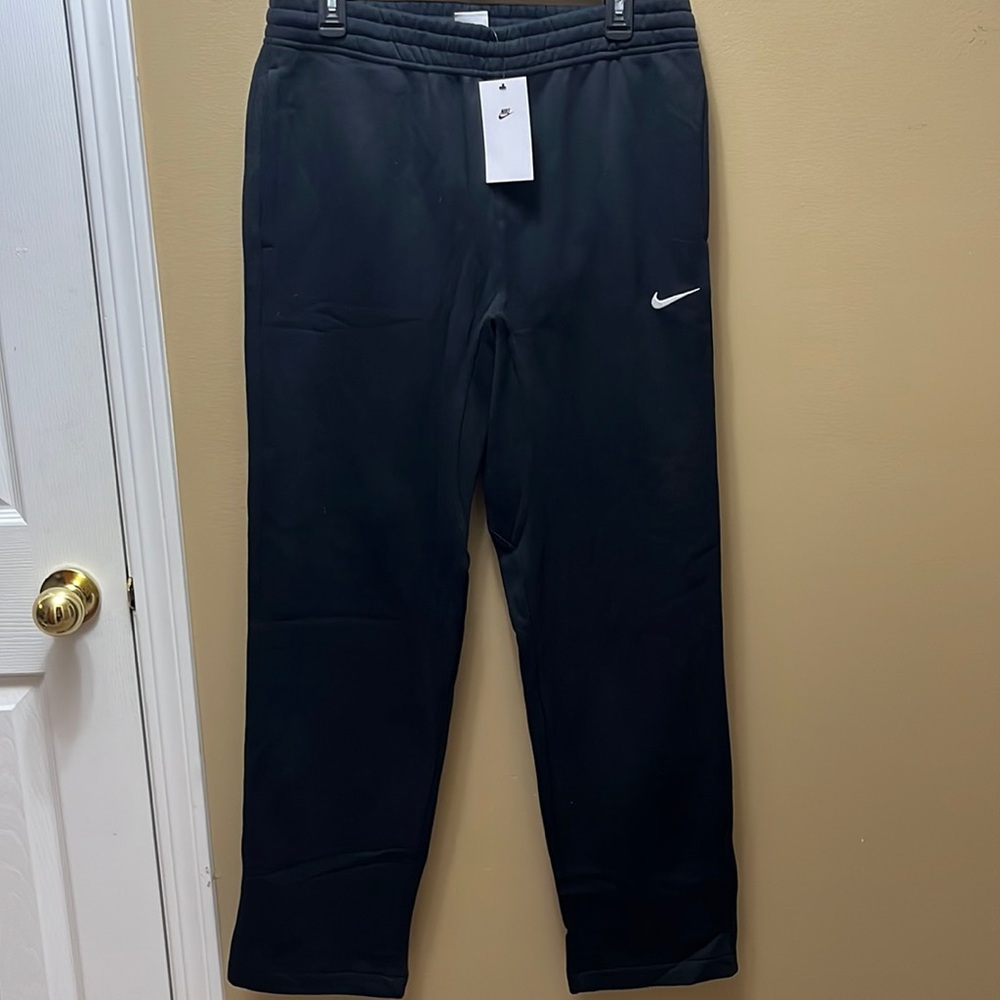 ❗️BRAND NEW❗️ Nike Sweatpants Size Medium